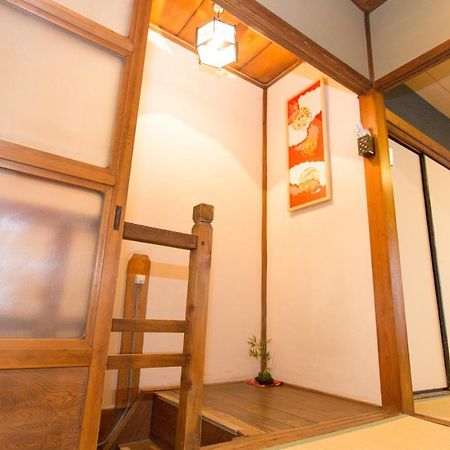 קיוטו Guest House Kyorakuya Kinkakuji מראה חיצוני תמונה