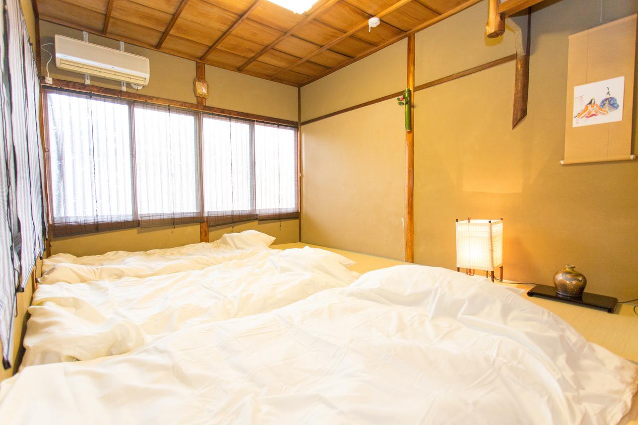 קיוטו Guest House Kyorakuya Kinkakuji מראה חיצוני תמונה