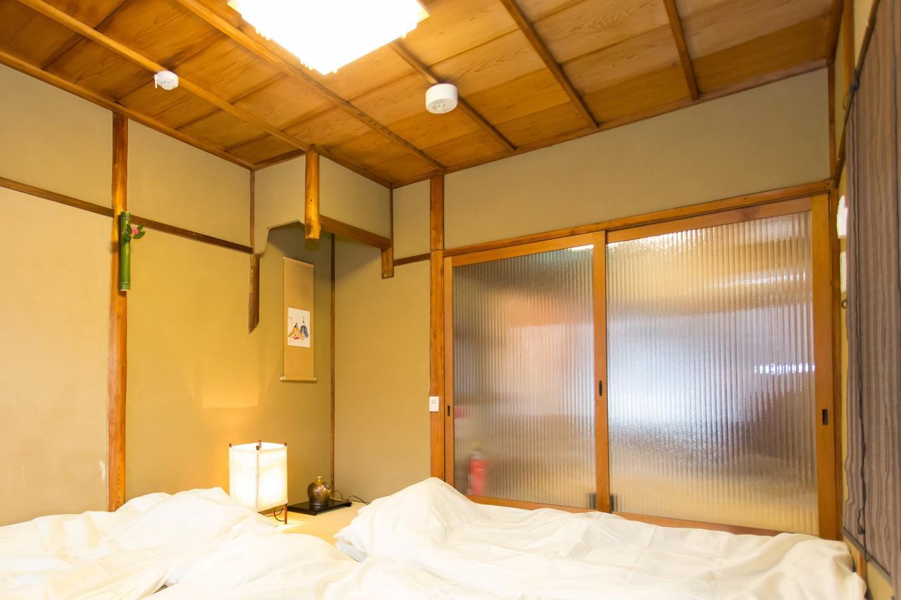 קיוטו Guest House Kyorakuya Kinkakuji מראה חיצוני תמונה