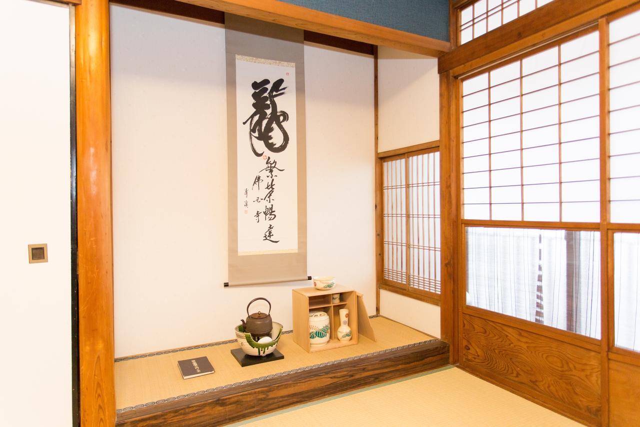 קיוטו Guest House Kyorakuya Kinkakuji מראה חיצוני תמונה